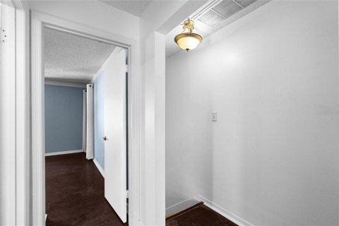 Adosado en venta en Tampa, Florida, 2 dormitorios, 104.24 m2 № 1840370 - foto 13