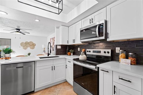 Adosado en venta en Tampa, Florida, 2 dormitorios, 104.24 m2 № 1840370 - foto 3