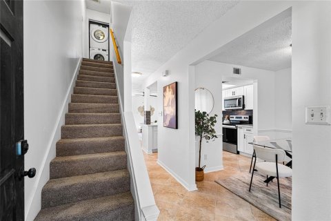 Adosado en venta en Tampa, Florida, 2 dormitorios, 104.24 m2 № 1840370 - foto 5