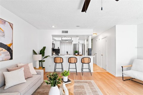 Adosado en venta en Tampa, Florida, 2 dormitorios, 104.24 m2 № 1840370 - foto 23