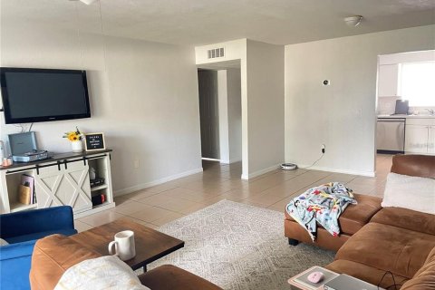 Condominio en alquiler en Orlando, Florida, 2 dormitorios, 112.23 m2 № 1888703 - foto 4