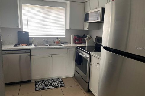 Condominio en alquiler en Orlando, Florida, 2 dormitorios, 112.23 m2 № 1888703 - foto 8