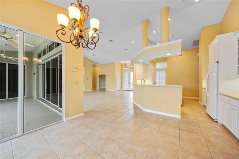 House in Punta Gorda, Florida 3 bedrooms, 242.01 sq.m. № 1910895 - photo 14