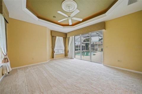House in Punta Gorda, Florida 3 bedrooms, 242.01 sq.m. № 1910895 - photo 19