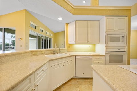 House in Punta Gorda, Florida 3 bedrooms, 242.01 sq.m. № 1910895 - photo 16