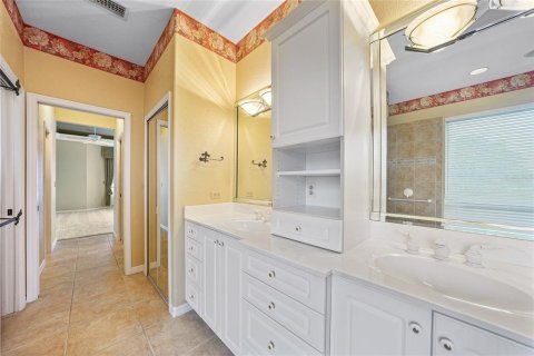 House in Punta Gorda, Florida 3 bedrooms, 242.01 sq.m. № 1910895 - photo 24