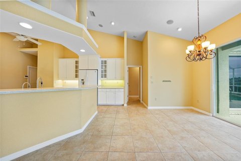 House in Punta Gorda, Florida 3 bedrooms, 242.01 sq.m. № 1910895 - photo 12