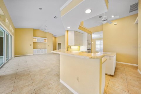 House in Punta Gorda, Florida 3 bedrooms, 242.01 sq.m. № 1910895 - photo 15