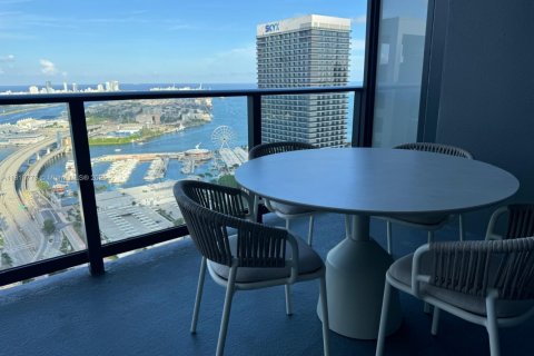 Condo in Miami, Florida, 3 bedrooms  № 1753085 - photo 29