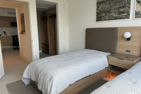 Condo in Miami, Florida, 3 bedrooms  № 1753085 - photo 16