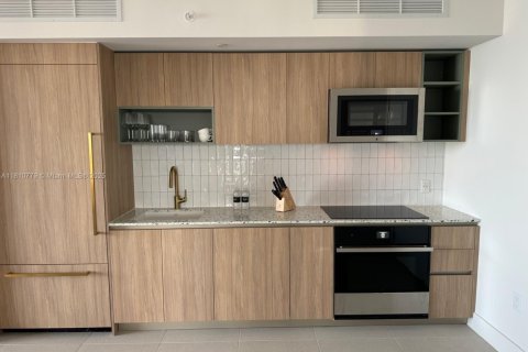 Condo in Miami, Florida, 3 bedrooms  № 1753085 - photo 9