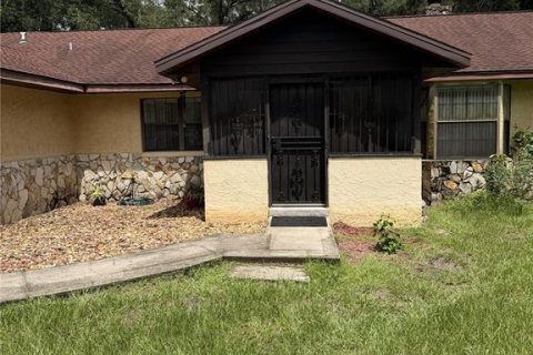 House in Summerfield, Florida 3 bedrooms, 203.08 sq.m. № 2304757