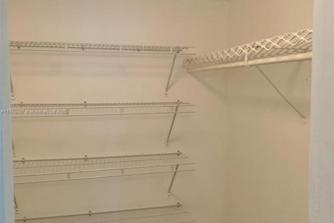 Copropriété à vendre à Hallandale Beach, Floride: 1 chambre, 72.46 m2 № 1942531 - photo 7