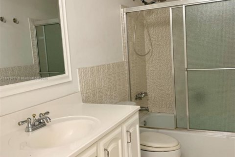 Copropriété à vendre à Hallandale Beach, Floride: 1 chambre, 72.46 m2 № 1942531 - photo 5