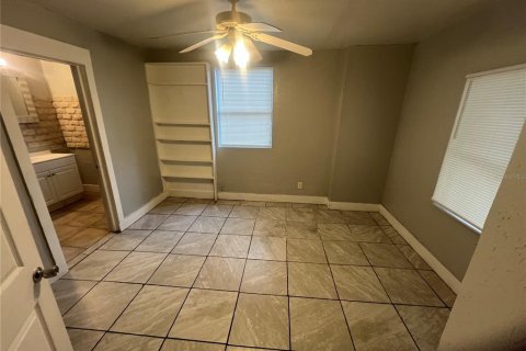 Apartment in Saint Petersburg, Florida 2 bedrooms, 83.61 sq.m. № 1905060 - photo 5