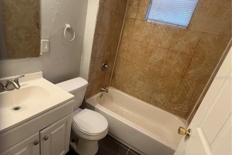 Apartment in Saint Petersburg, Florida 2 bedrooms, 83.61 sq.m. № 1905060 - photo 9