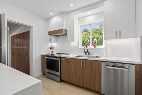 Casa en venta en Miami, Florida, 4 dormitorios, 194.91 m2 № 2000494 - foto 7