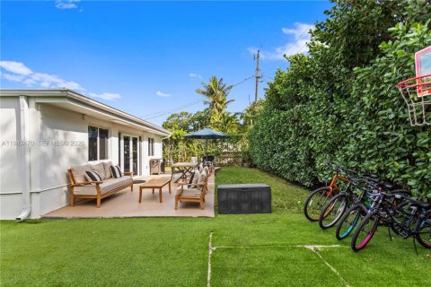 Casa en venta en Miami, Florida, 4 dormitorios, 194.91 m2 № 2000494 - foto 22