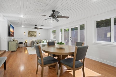 Casa en venta en Miami, Florida, 4 dormitorios, 194.91 m2 № 2000494 - foto 14