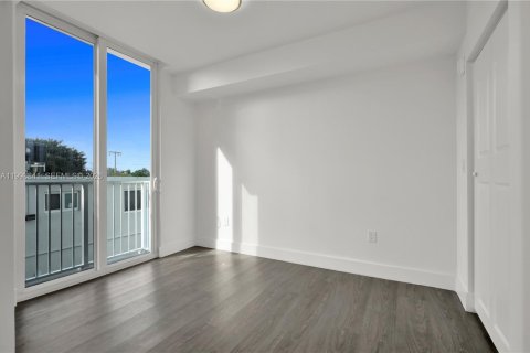 Apartamento en alquiler en Miami, Florida, 1 dormitorio, 38.09 m2 № 2060914 - foto 5