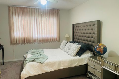 Condo in Boynton Beach, Florida, 2 bedrooms № 2246353 - photo 6