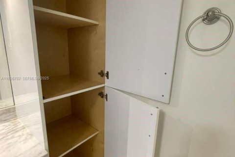 Condominio en alquiler en Sunny Isles Beach, Florida, 1 dormitorio, 71.26 m2 № 1986589 - foto 10