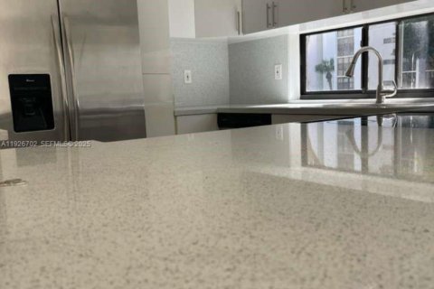 Condominio en alquiler en Sunny Isles Beach, Florida, 1 dormitorio, 71.26 m2 № 1986589 - foto 21