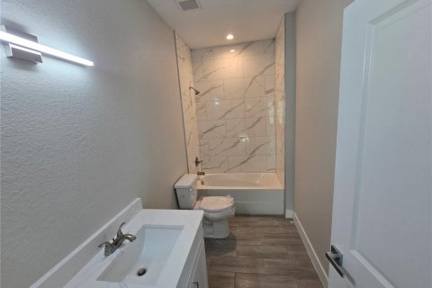 Apartamento en alquiler en Punta Gorda, Florida, 2 dormitorios, 97.08 m2 № 2114786 - foto 8
