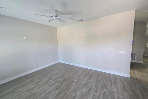 Apartamento en alquiler en Punta Gorda, Florida, 2 dormitorios, 97.08 m2 № 2114786 - foto 3