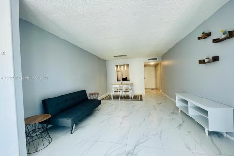 Condominio en venta en Hallandale Beach, Florida, 1 dormitorio, 76.18 m2 № 1978532 - foto 5