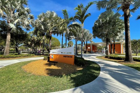 Condominio en venta en Hallandale Beach, Florida, 1 dormitorio, 76.18 m2 № 1978532 - foto 19