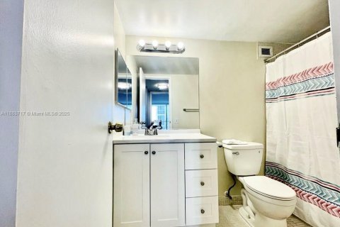 Condominio en venta en Hallandale Beach, Florida, 1 dormitorio, 76.18 m2 № 1978532 - foto 13