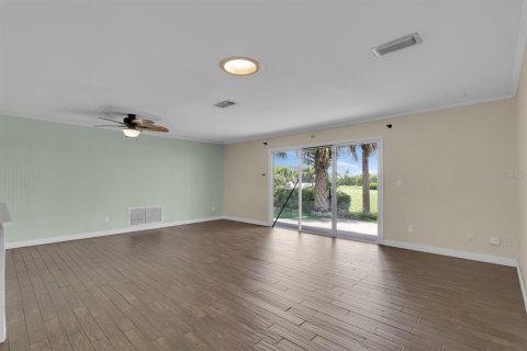 House in Edgewater, Florida 2 bedrooms, 113.53 sq.m. № 1751709 - photo 9