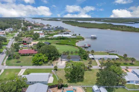 House in Edgewater, Florida 2 bedrooms, 113.53 sq.m. № 1751709 - photo 2