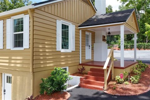 Villa ou maison à vendre à Mount Dora, Floride: 4 chambres, 208.19 m2 № 2138766 - photo 4