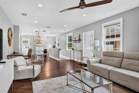 Villa ou maison à vendre à Mount Dora, Floride: 4 chambres, 208.19 m2 № 2138766 - photo 9