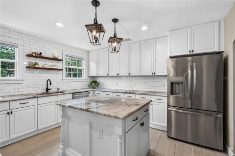 Villa ou maison à vendre à Mount Dora, Floride: 4 chambres, 208.19 m2 № 2138766 - photo 14