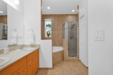 Touwnhouse à vendre à Lighthouse Point, Floride: 3 chambres, 172.24 m2 № 2017913 - photo 12