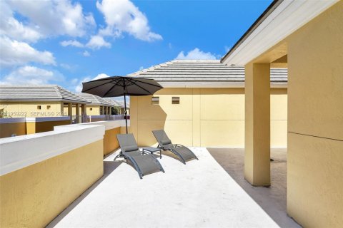 Touwnhouse à vendre à Lighthouse Point, Floride: 3 chambres, 172.24 m2 № 2017913 - photo 17