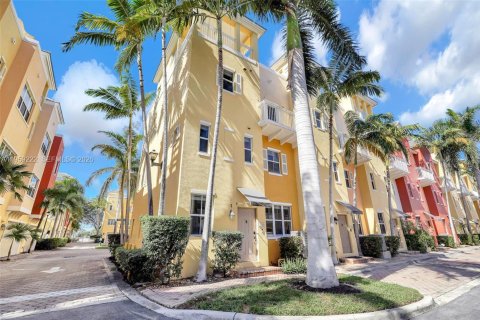Touwnhouse à Lighthouse Point, Floride 3 chambres, 172.24 m2 № 2017913