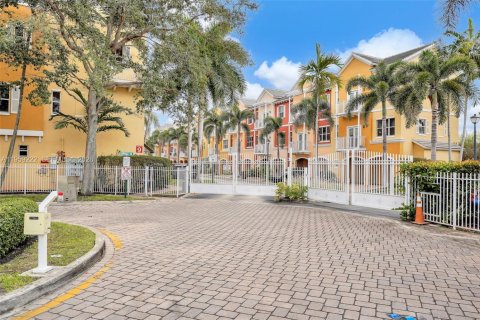 Touwnhouse à vendre à Lighthouse Point, Floride: 3 chambres, 172.24 m2 № 2017913 - photo 30