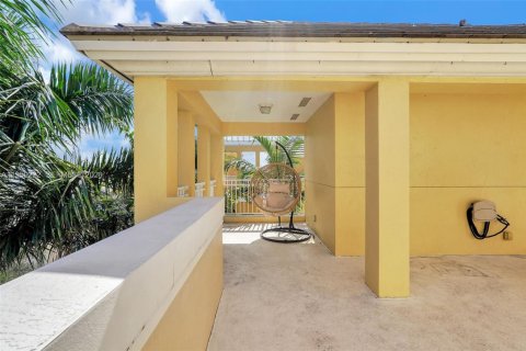 Touwnhouse à vendre à Lighthouse Point, Floride: 3 chambres, 172.24 m2 № 2017913 - photo 19
