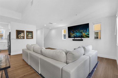 Touwnhouse à vendre à Lighthouse Point, Floride: 3 chambres, 172.24 m2 № 2017913 - photo 8