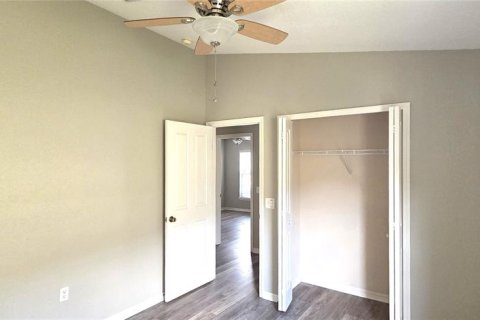 House in Davenport, Florida 5 bedrooms, 166.3 sq.m. № 2113796 - photo 20