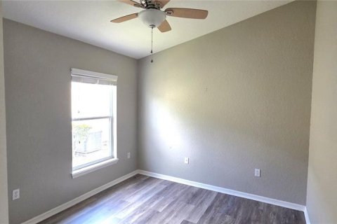 House in Davenport, Florida 5 bedrooms, 166.3 sq.m. № 2113796 - photo 18