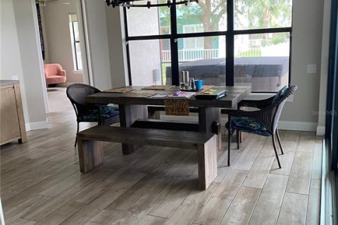 House in Lake Alfred, Florida 3 bedrooms, 224.36 sq.m. № 2195537 - photo 11