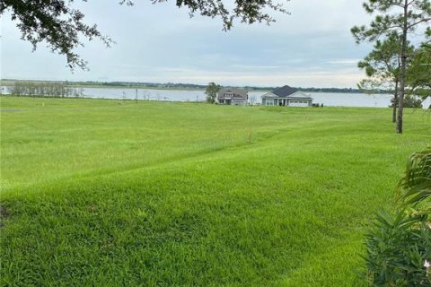 House in Lake Alfred, Florida 3 bedrooms, 224.36 sq.m. № 2195537 - photo 3