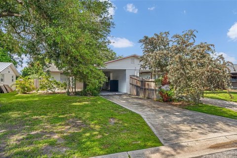 Immobilier commercial à vendre à Bradenton, Floride: 4 chambres, 140.47 m2 № 2360407 - photo 2