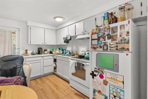 Immobilier commercial à vendre à Bradenton, Floride: 4 chambres, 140.47 m2 № 2360407 - photo 12