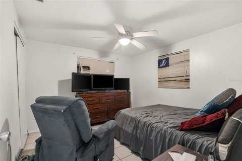 Immobilier commercial à vendre à Bradenton, Floride: 4 chambres, 140.47 m2 № 2360407 - photo 18